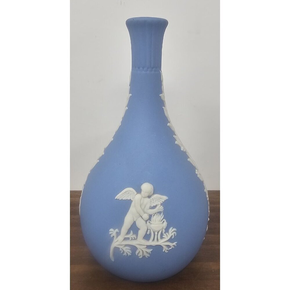 Vintage Wedgwood Blue Jasperware Bud Vase Cherubs 5.25"
